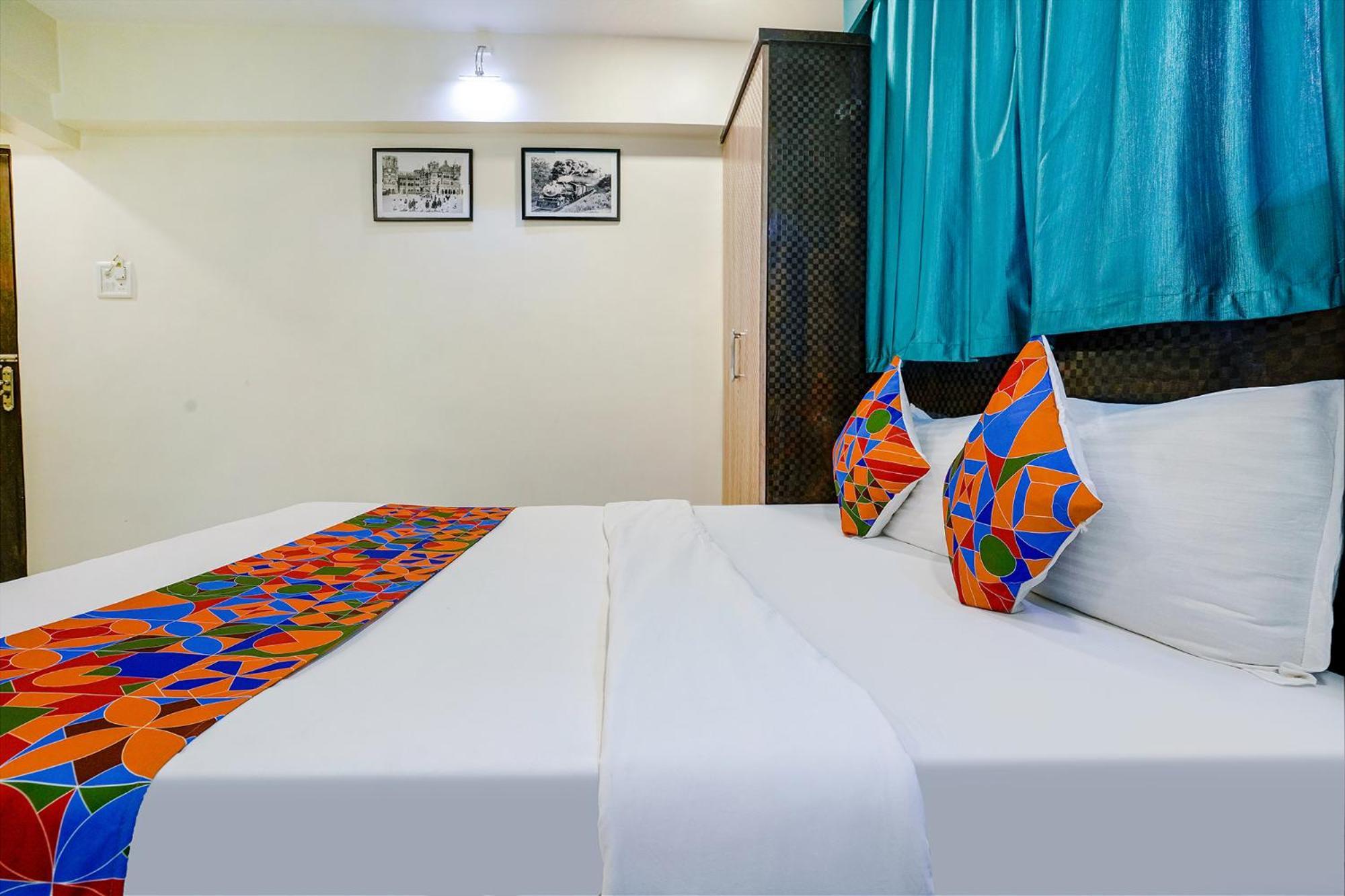 Hotel Bindra Elite Мумбаї Екстер'єр фото